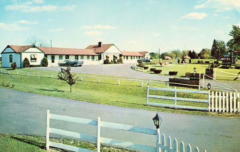 Apex One Motel (Rancho Motel, El Rancho Motel) - Vintage Postcard